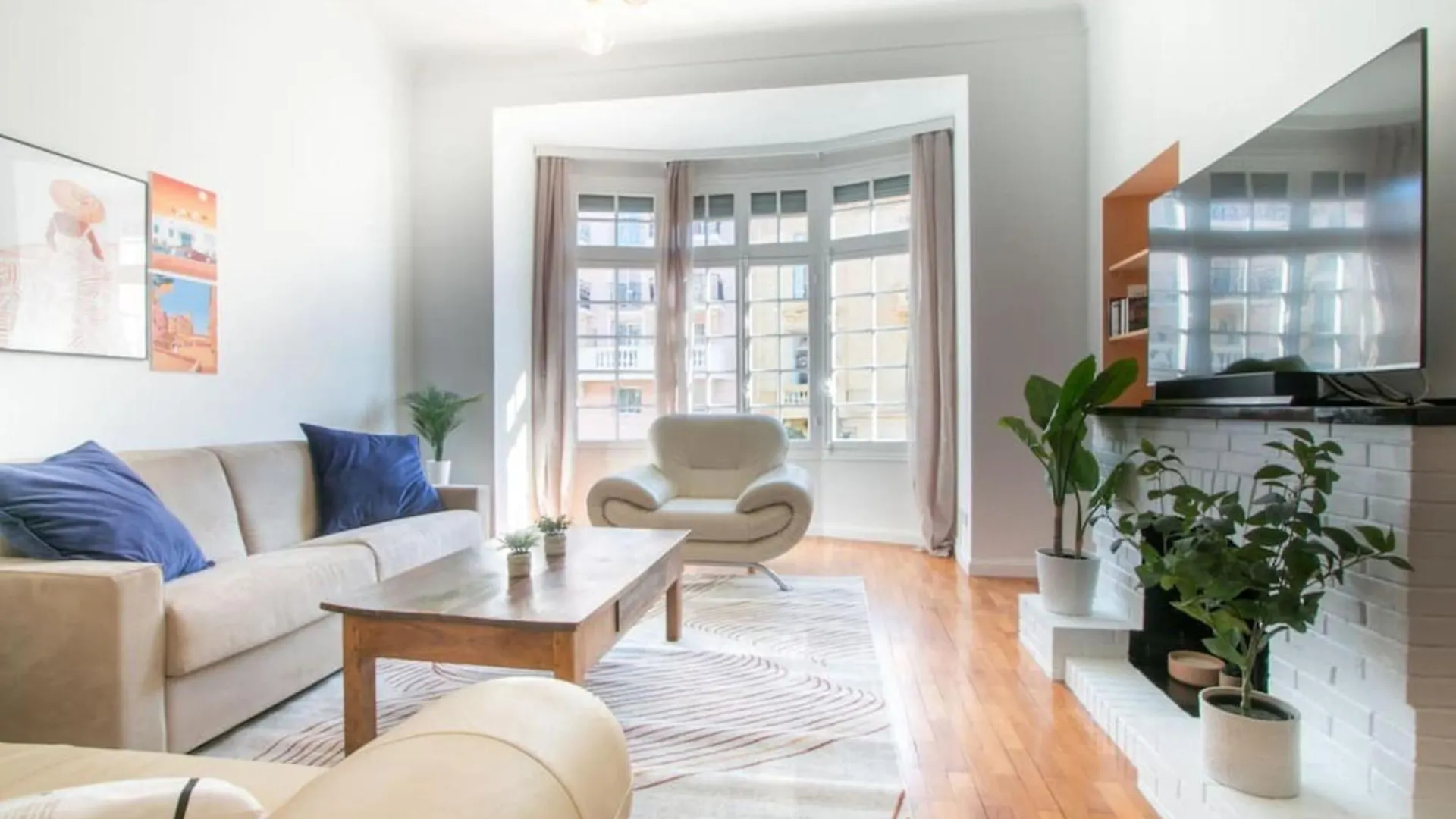 Spacious 2-Bedroom In The Centre Of Menton