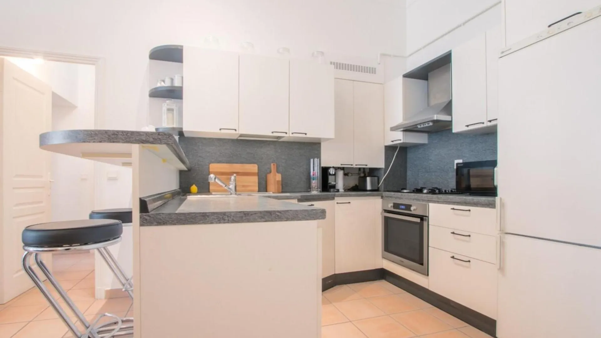 Spacious 2-Bedroom In The Centre Of Menton France