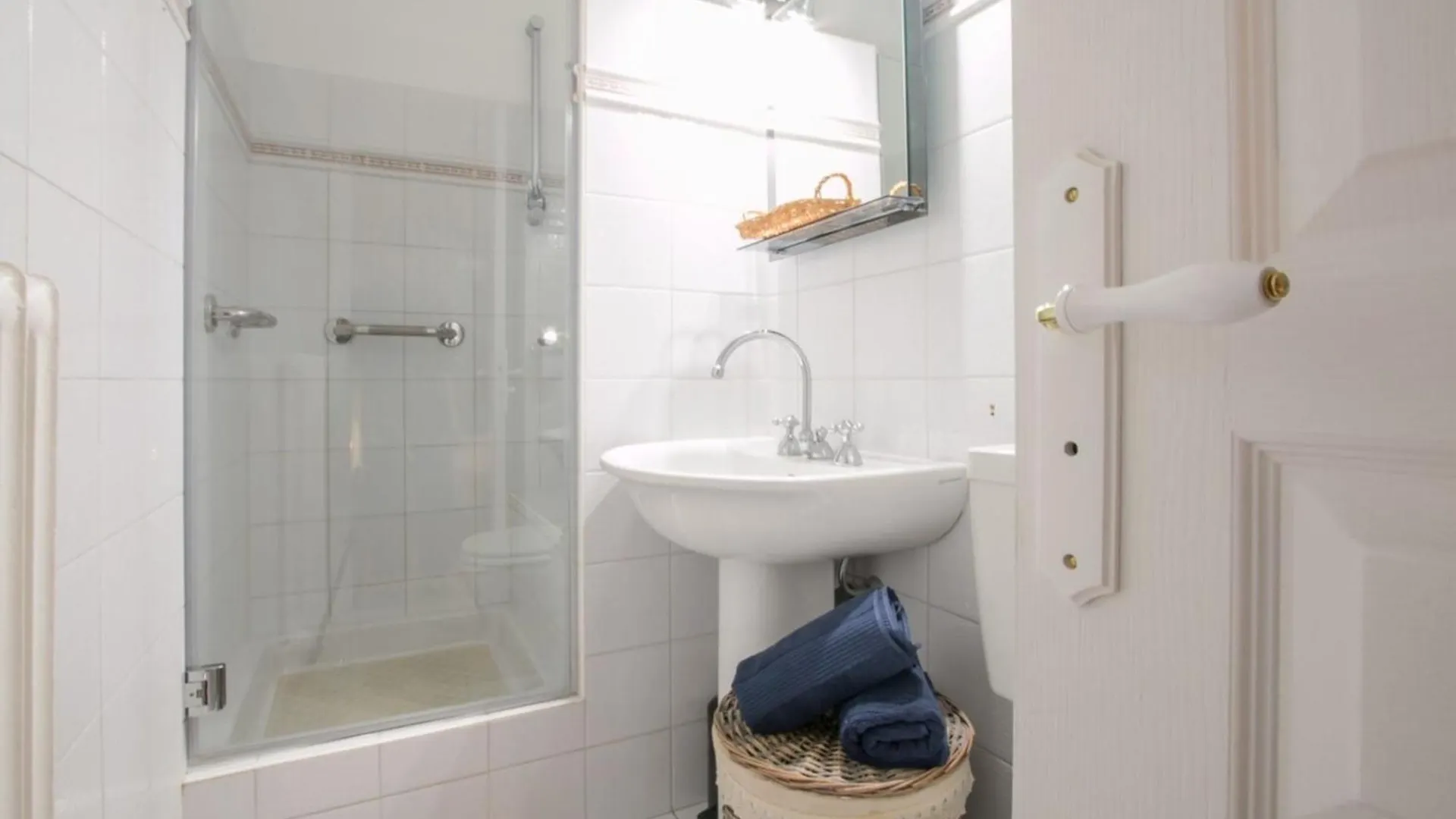 Spacious 2-Bedroom In The Centre Of Menton